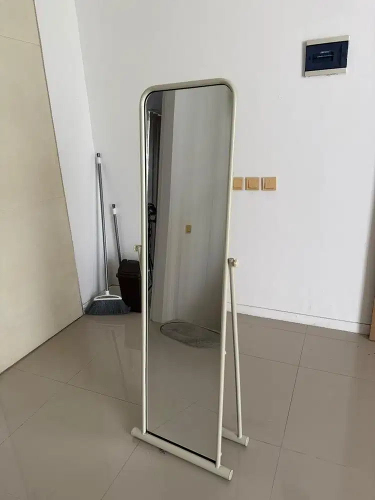Standing mirror informa  besi kaca cermin