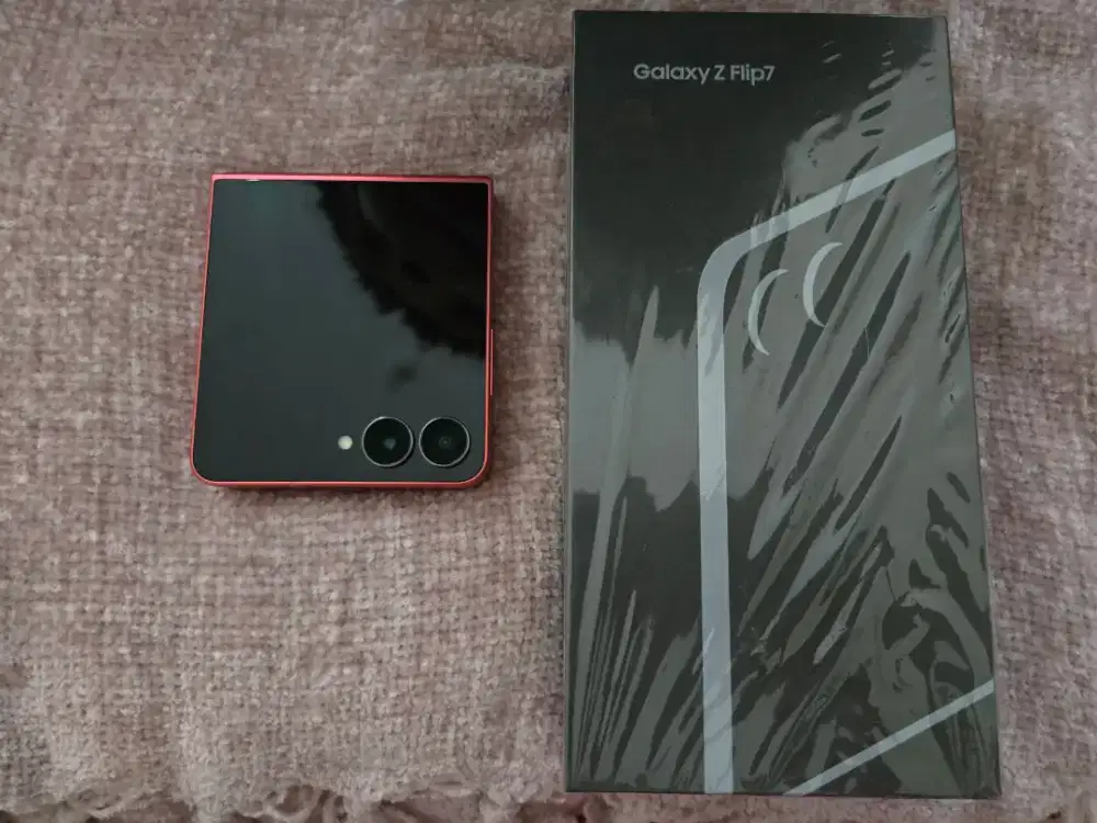 Samsung Flip 7 12/256 Coral Red