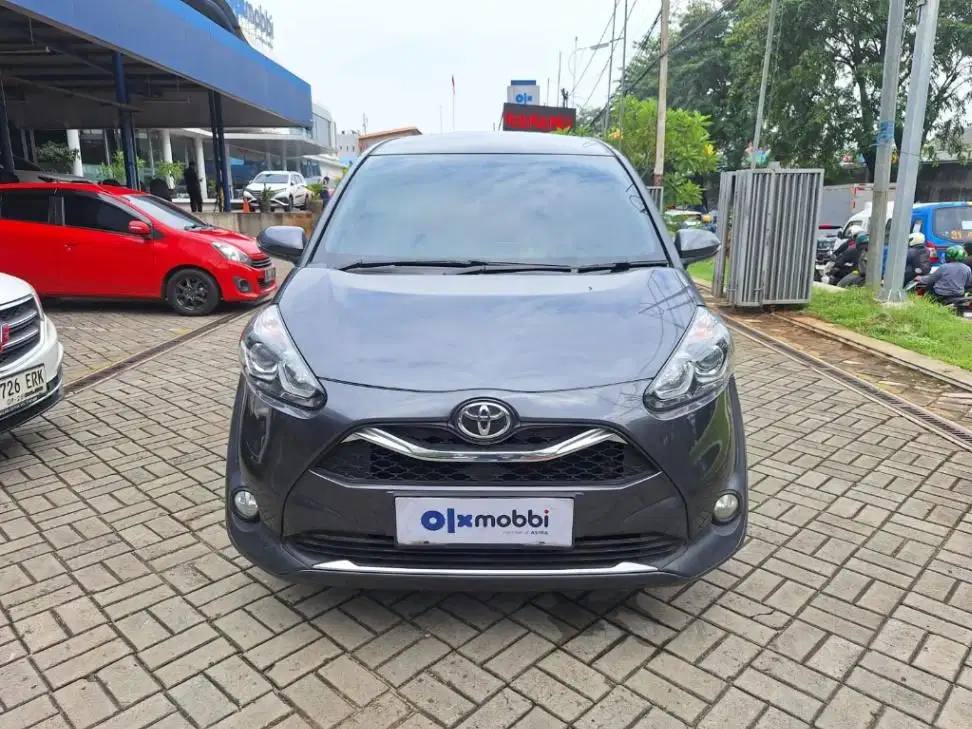 DP MURAH Toyota Sienta 1.5 V Bensin-AT 2020 Putih CUORB