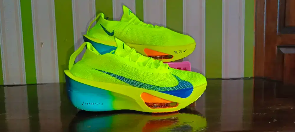 Sepatu Lari Nik3