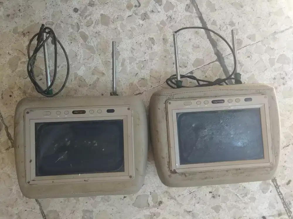 Dijual murah sandaran kepala ada tv nya