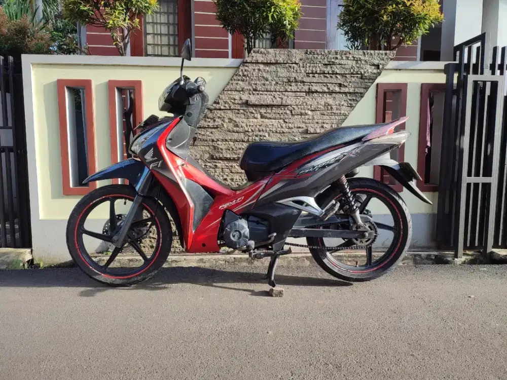 SUPRA HELM IN TAHUN 2013