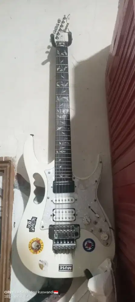 Ibanez rg tremolo up down