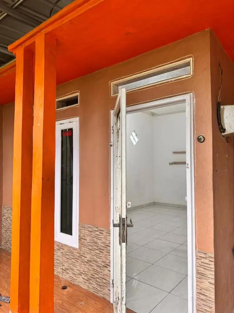 DISEWAKAN RUMAH UNTUK KELUARGA DI CITAYAM TAHUNAN