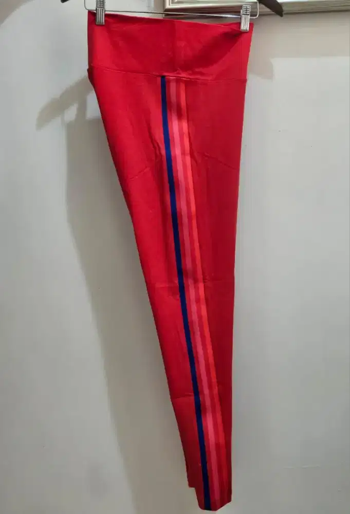 ADIDAS CELANA ORI DAN BARU