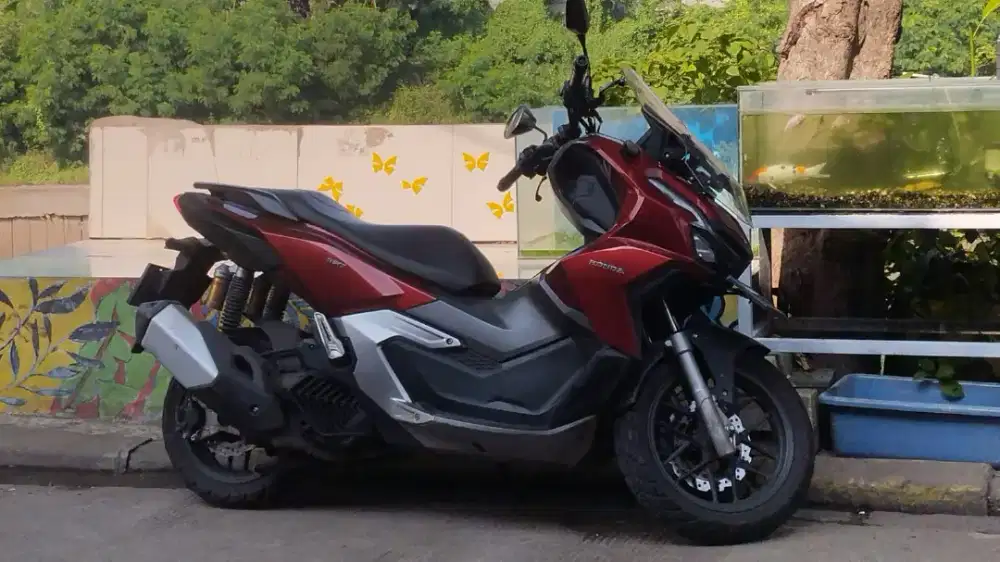 HONDA ADV 160 CBS ISS TAHUN 2022 BULAN OKTOBER WARNA MERAH GLOOSY
