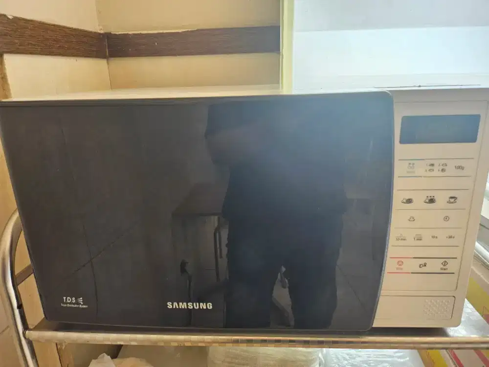 Samsung microwave ME 731 K