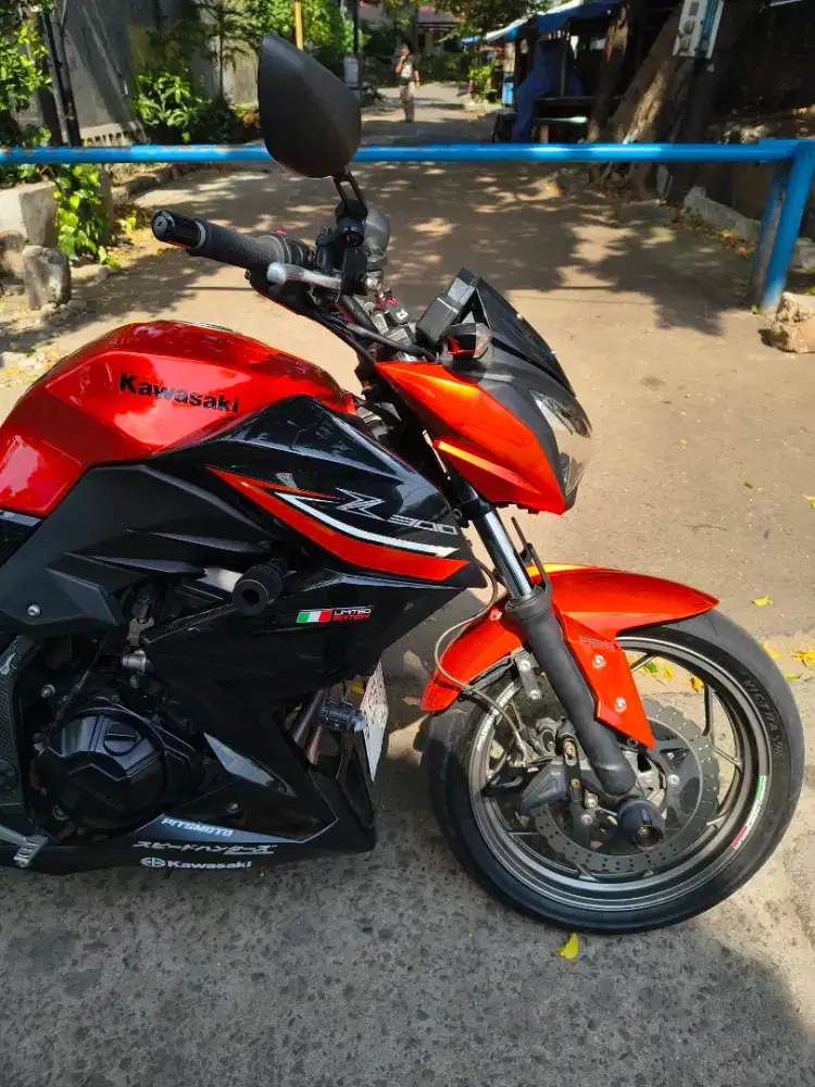 Kawasaki Z250 Orange 2017 Low KM