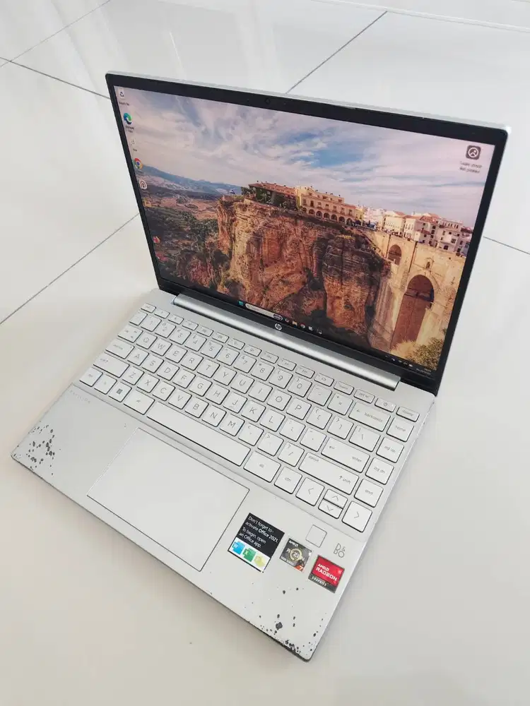 LAPTOP RINGAN RYZEN 7 ENTENG DIBAWA-BAWA