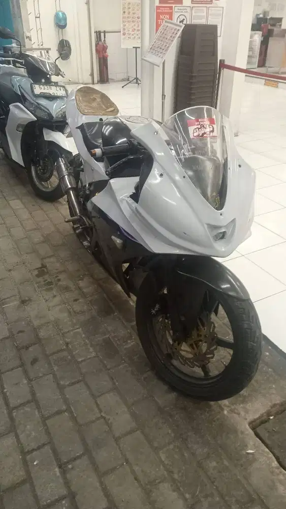 Dijual Motor Honda CBR Basic GL Pro