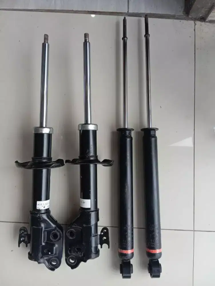 Shockbreaker Depan Belakang Mobil Ayla Agya original