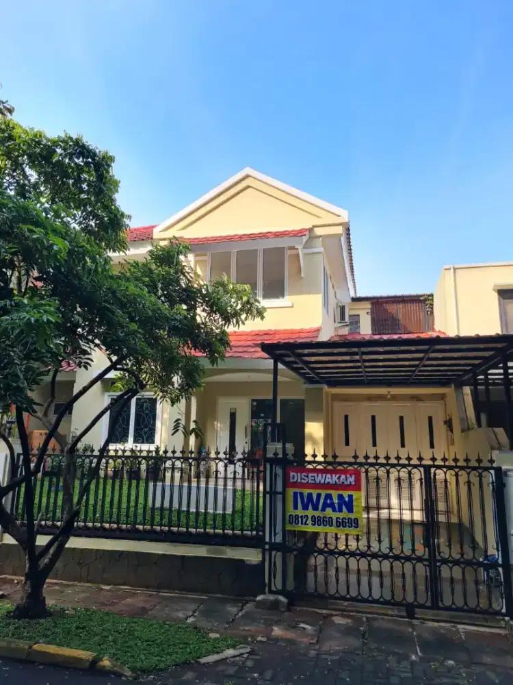 Disewakan Rumah 2LT Al-Azhar BSD