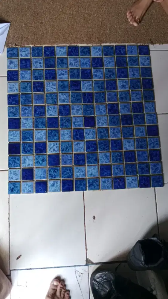 Jual kwramik kolam mosek