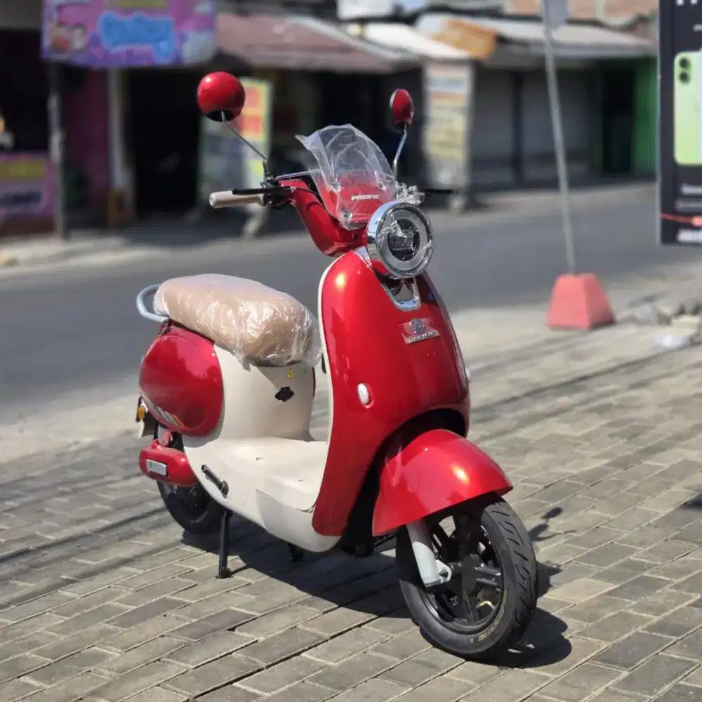 SEPEDA LISTRIK SPLENDID WARNA MERAH BELI HARI INI DAPAT HELEM CANTIK