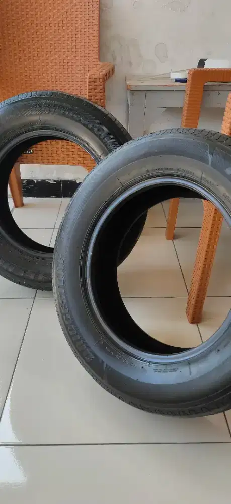 Ban merek Brigstons ukuran 185/70/14