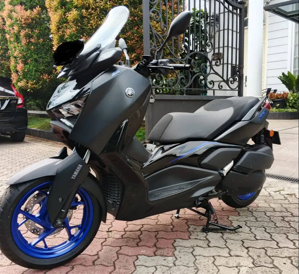 MOTOR XMAX TECH MAX HITAM