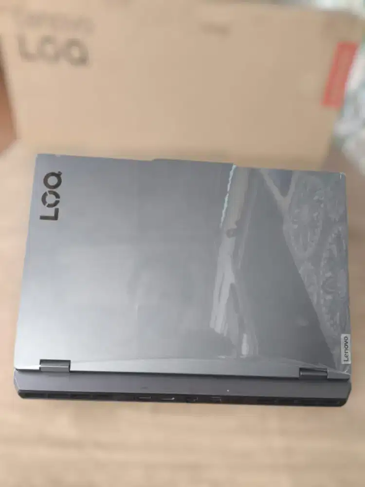 *LENOVO LOQ 15IAX9*
