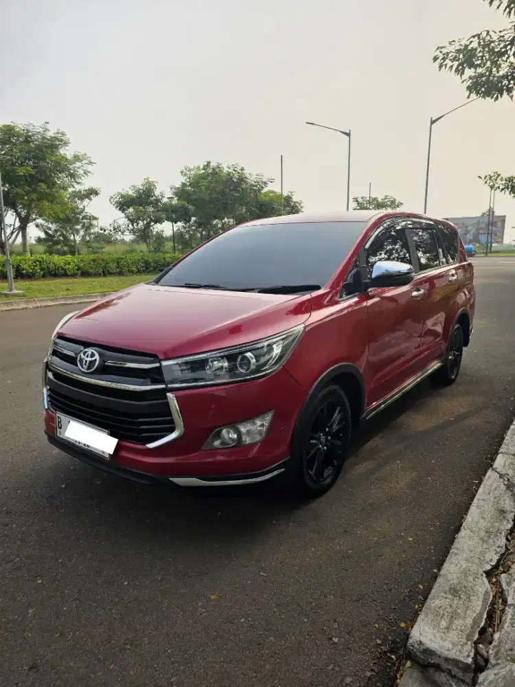 Innova Venturer Diesel 2019