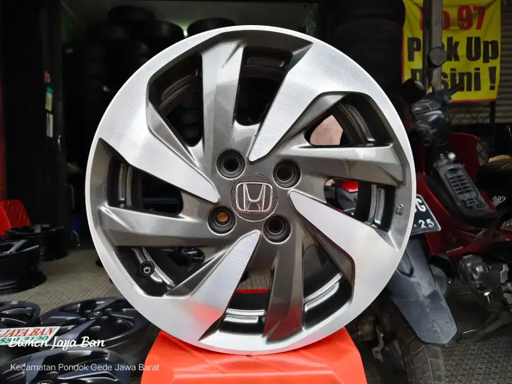 Velg oem Honda Mobilio R15 pcd 4x100 untuk brio jazz vios agya dll