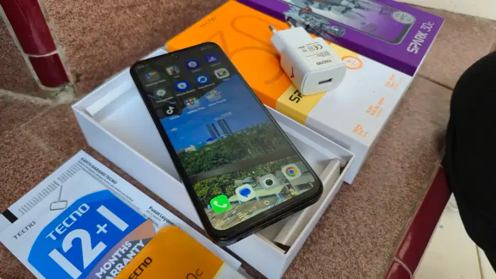 Tecno Spark 30c 8+8/256.Nfc fullset Like' New