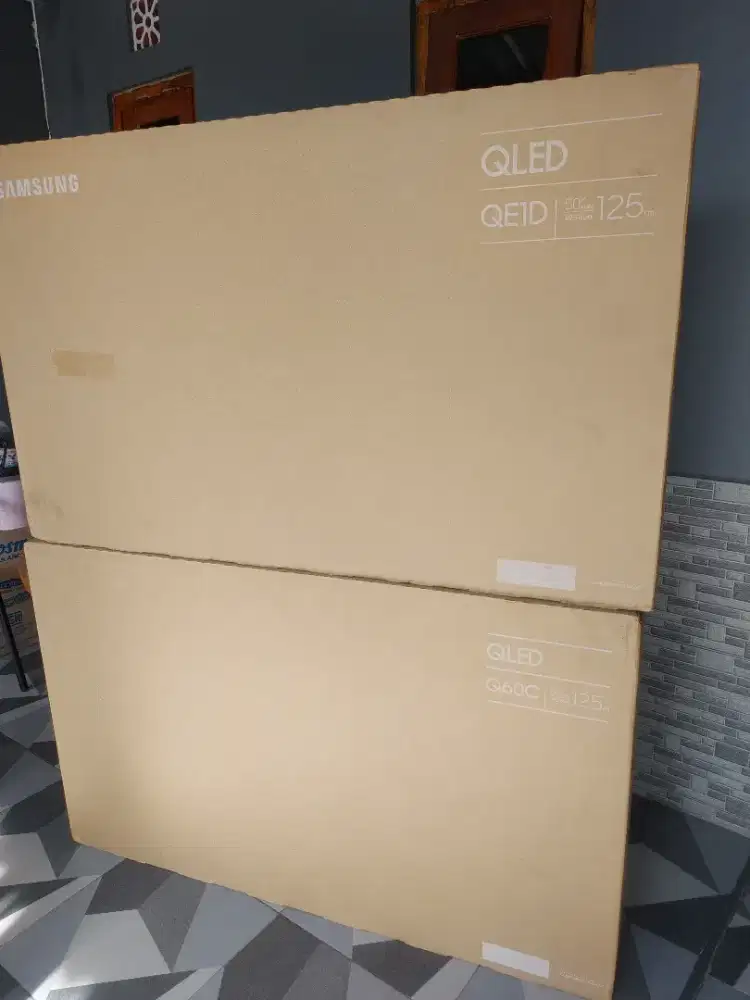 Samsung QLED smart tv 50 inch 50Q60C / 50QE1D