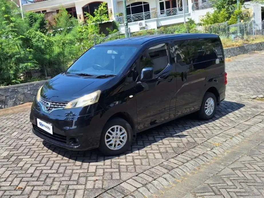 NISSAN EVALIA 1.5 SV BENSIN MANUAL 2014