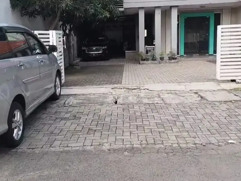 dijual jalan ronggolawe Surabaya