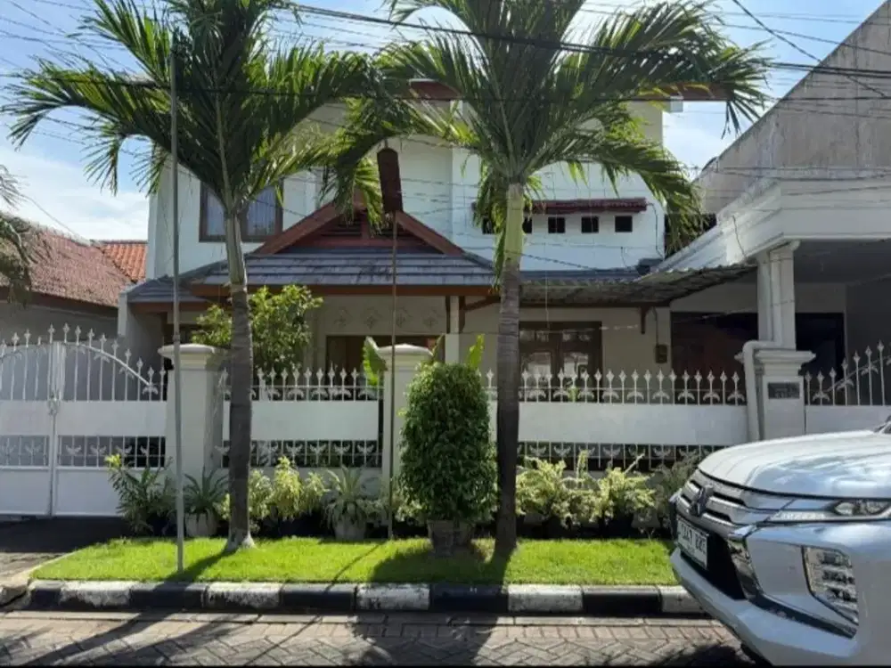Dijual Rumah Cantik 2 Lt Furnish Gayungsari Timur SBY Selatan