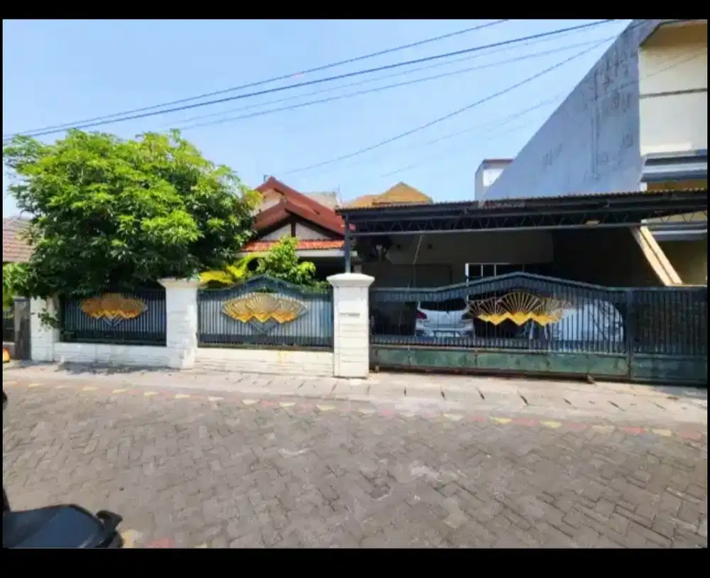 Dijual Cepat Rumah klasik Tenggilis Surabaya
