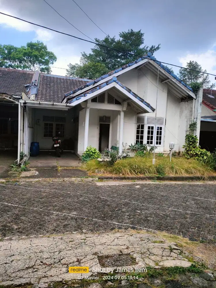 Rumah Lama di Taman Pelesiran Taman sari dkat itb Baltos cocok u Kosan