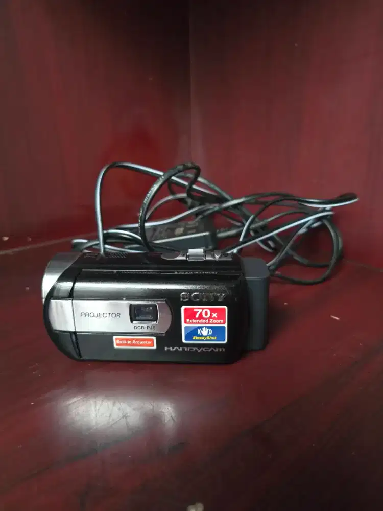 Video camera recorder / Handycam Sony DCR - PJ6E kondisi paten