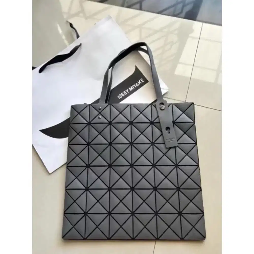 TAS WANITA ISSE MIYAKE BASIC TOTEBAG DOFF DIVE MATE PREMIUM FASHION