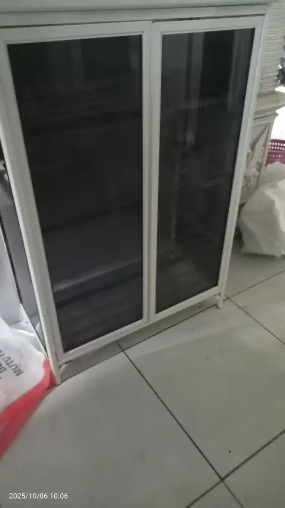 Rak sepatu minimalis