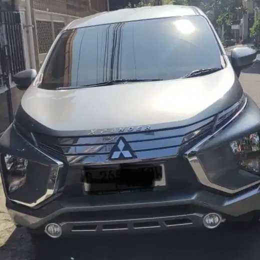 Dijual Mitsubishi Xpander Sport AT Silver Thn 2017 Abu-Abu Tua Terawat
