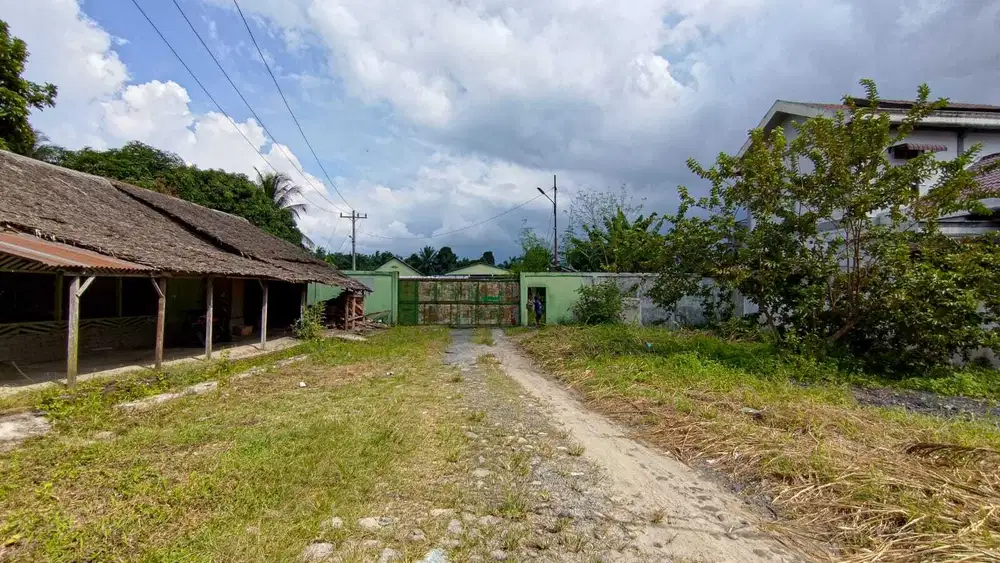 Gudang & Tanah Dijual Pinggir Jln Samping Balai Desa, Aek Teluk,Asahan