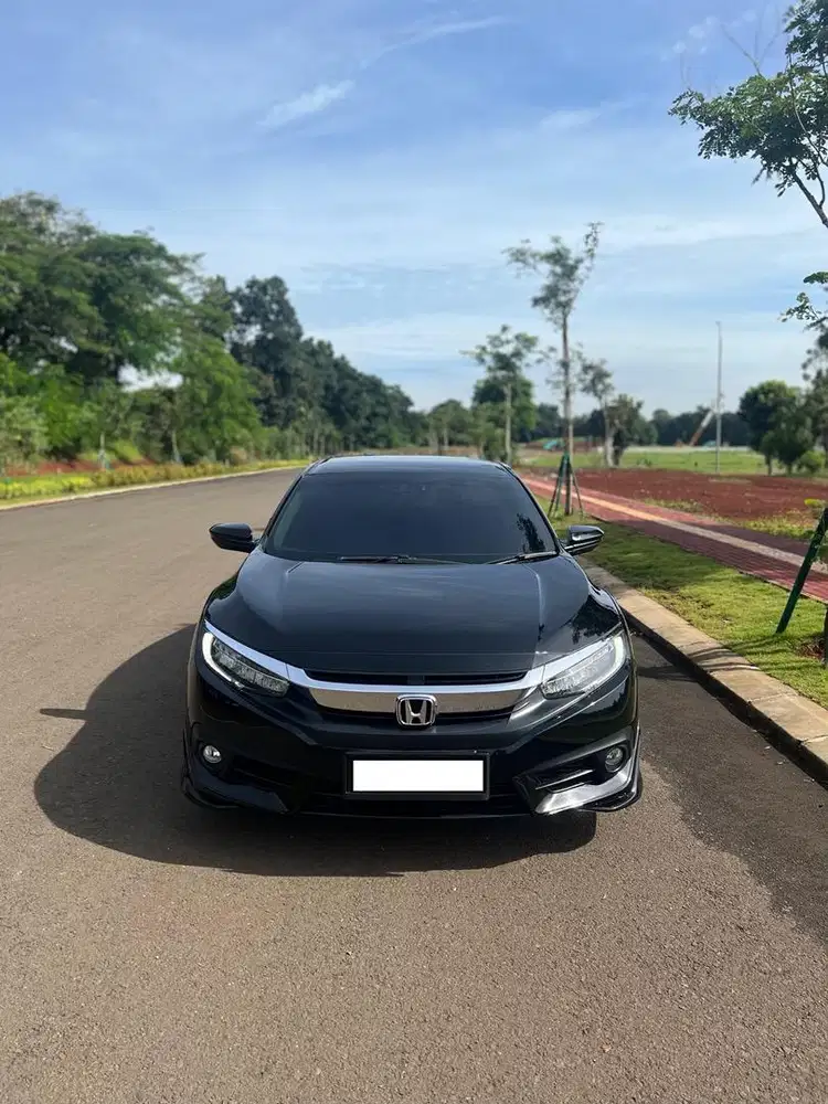 Honda Civic Turbo Prestige 2018 Sedan Km Low Istimewa