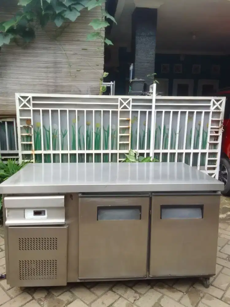 Siap Cepat Dia Dapat Undercaunter Frezeer ukuran 150x75x85
