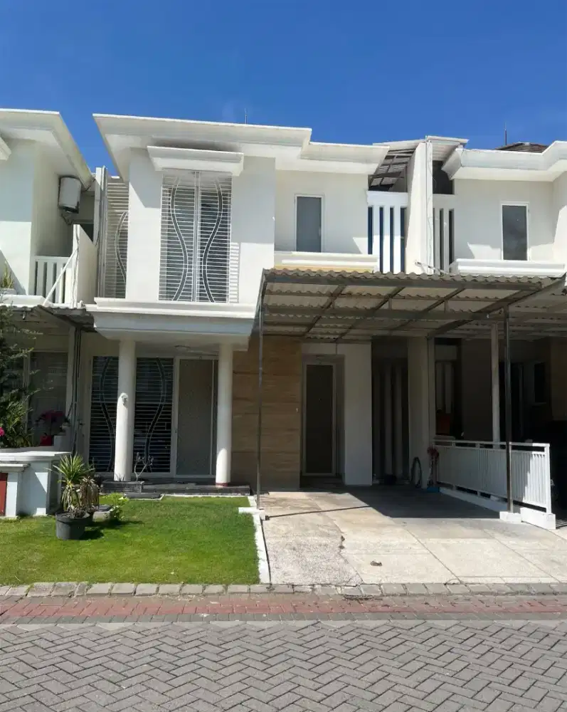Disewakan Rumah Full Furnish 2 lantai di Long Beach, Pakuwon City
