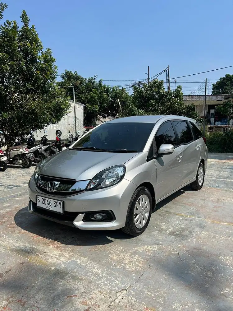 (Cash) Mobilio E CVT 2015