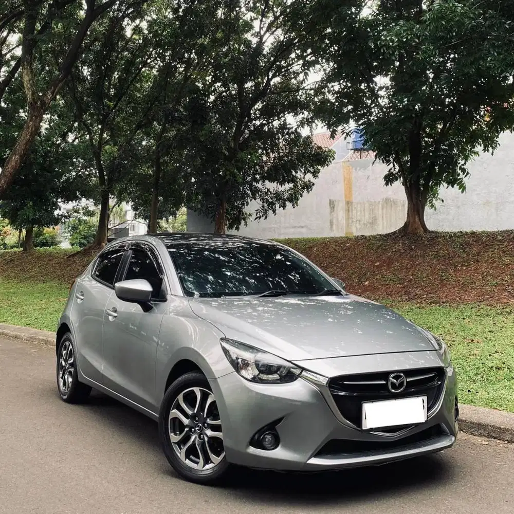 Mazda 2 R AT 2014