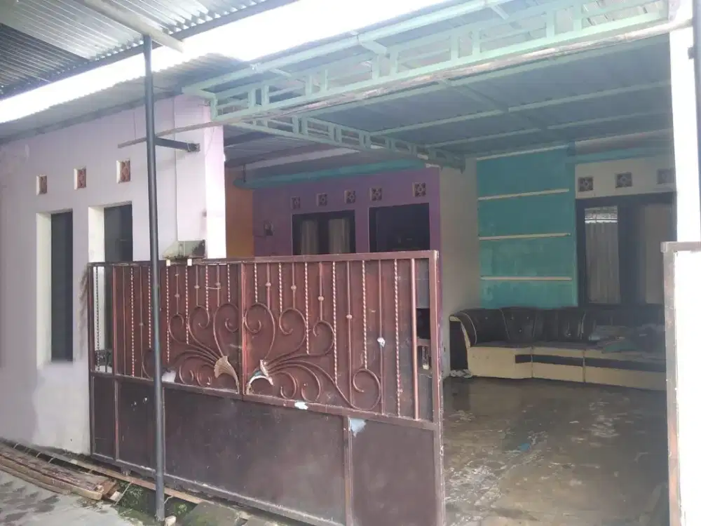 Rumah disewakan di Jambangan Kaling Tasikmadu