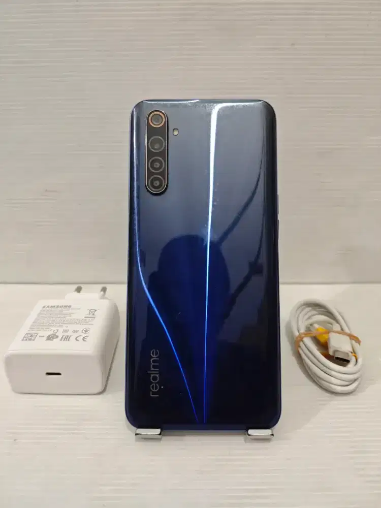 Realme 6 NFC 8/128 Gb (HP + Charger) Ex Resmi Mulus 95% bs TT/BT