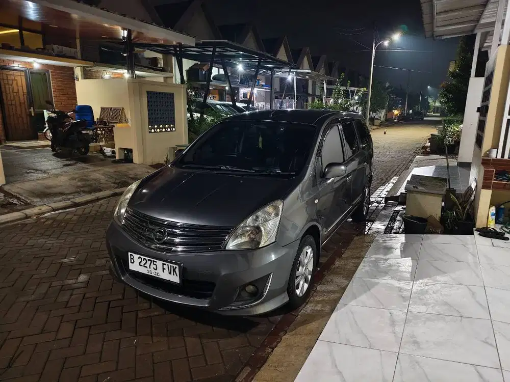 Nissan Grand Livina 1.5 XV Automatic Transmission 2012 akhir