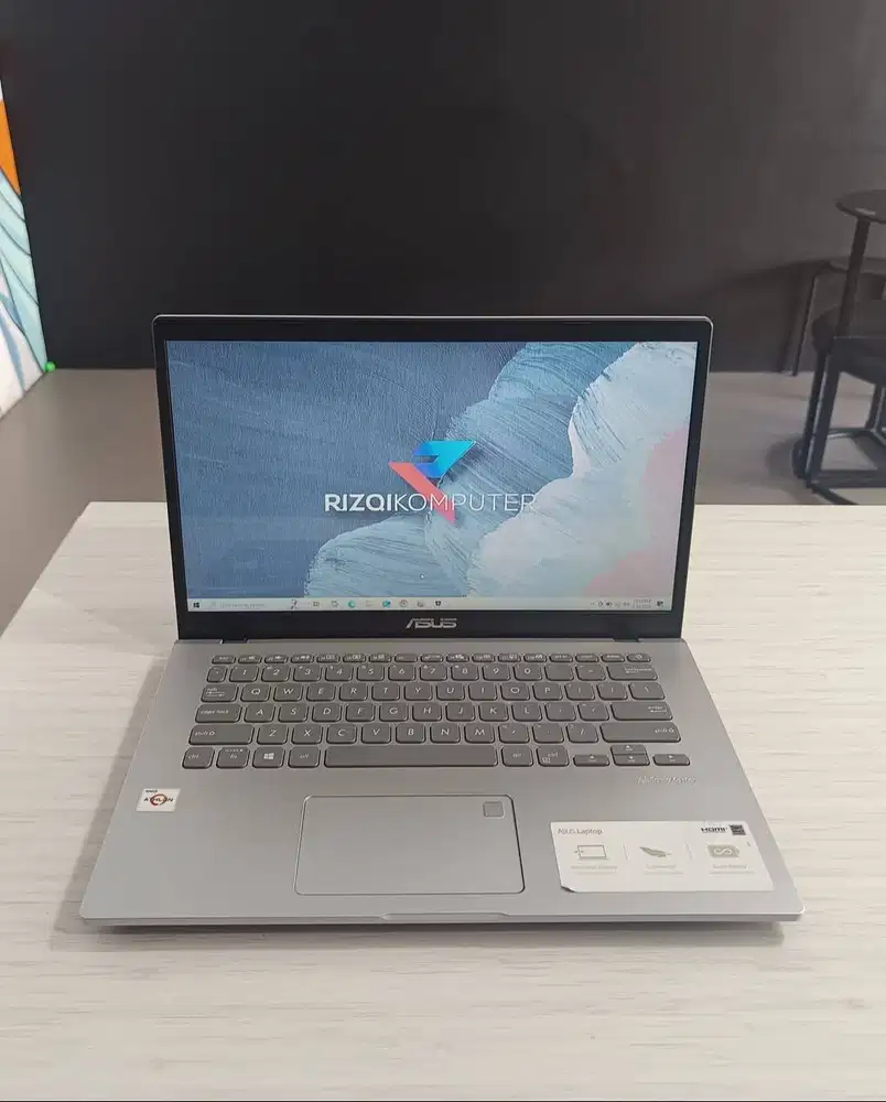 Asus VivoBook M409DA AMD Athlon Silver 3050U Ram 4GB SSD 256GB