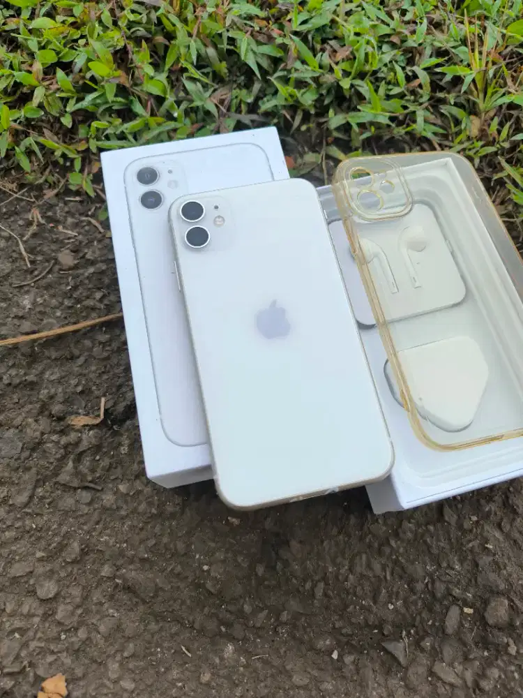 Iphone 11 white 128GB Beacukai