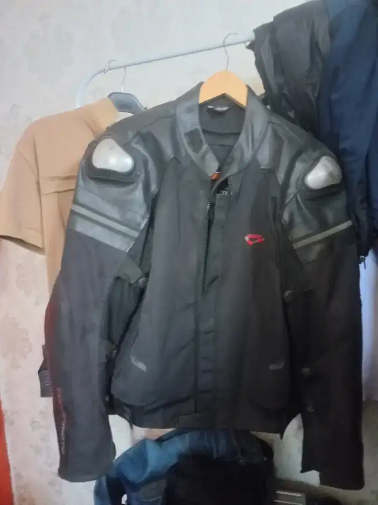 Jaket motor contin protector