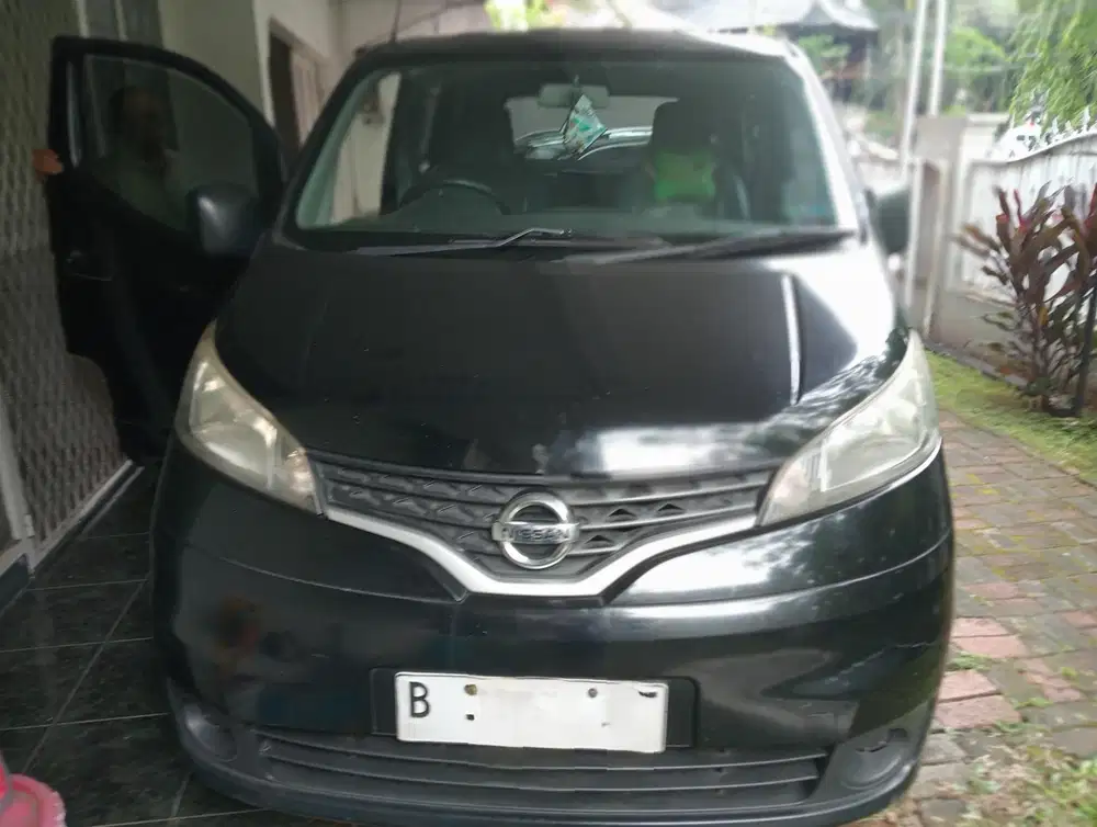 Nissan Evalia 2013 Bensin/ST/MT