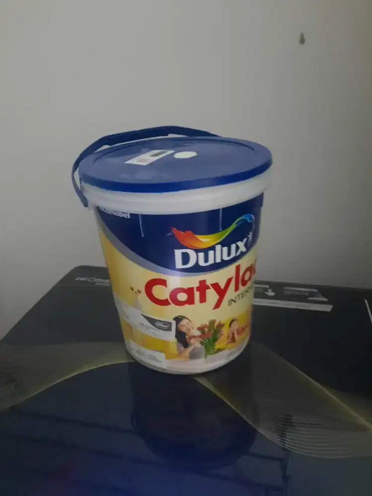 Cat Dulux Catylax putih cutton