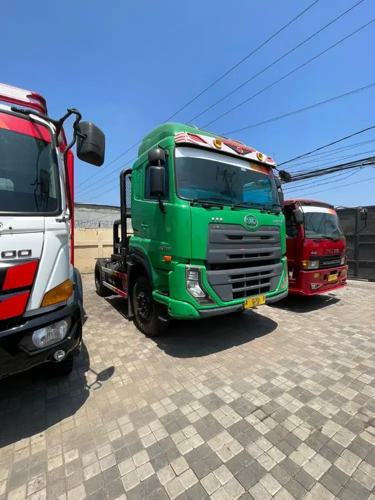 HEAD TRAILER UD QUESTER GKE 280 TAHUN 2018