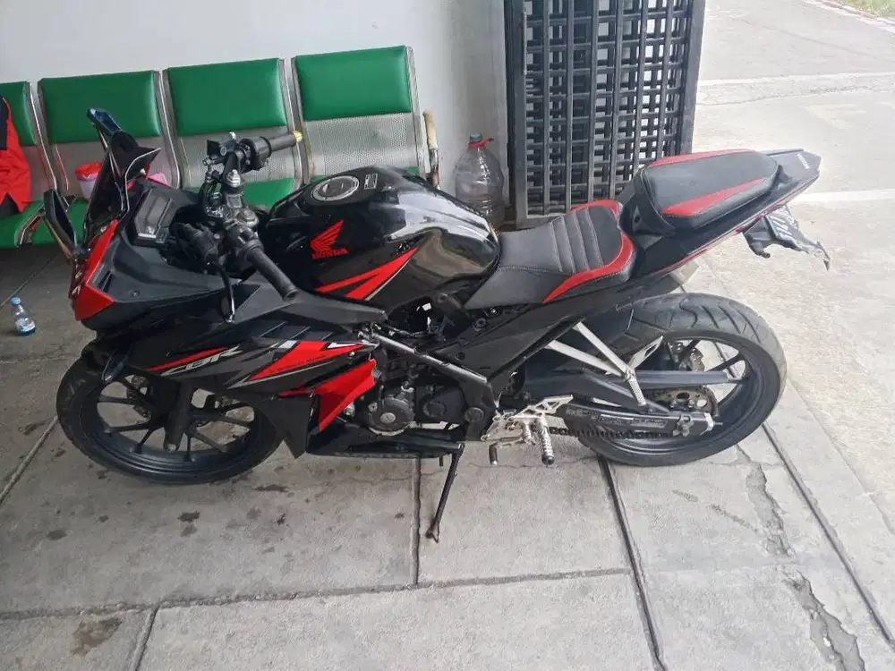 Honda CBR 150 R
